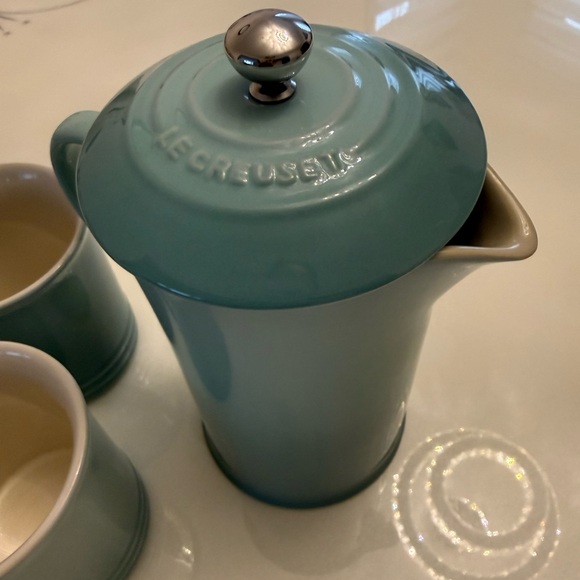 Le Creuset Stoneware Tea / Coffee Set style sage – 5 Pieces - Picture 2 of 16